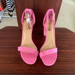 Pink suede Like heeled sandals